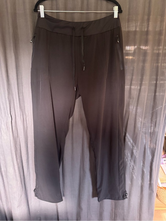 Outdoor Sports Pants - Women's Black Drawstring Track Pants with Zip Pockets